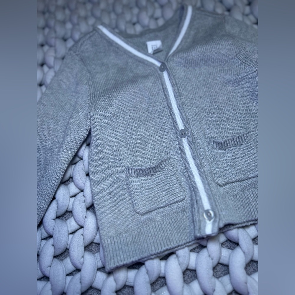 baby gap light gray cardigan